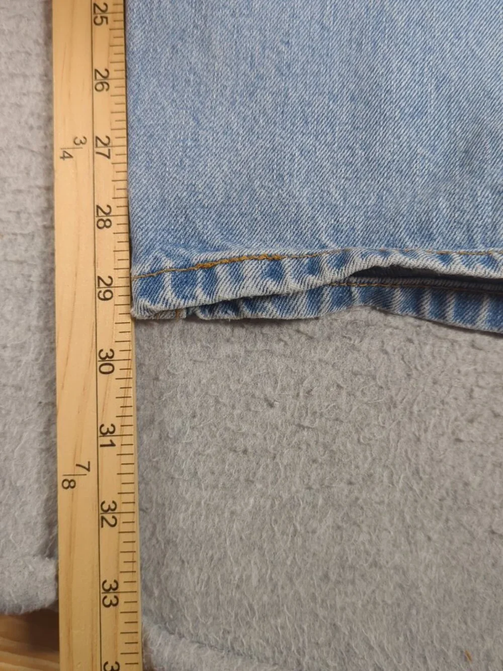 Levi's 560 Jeans Men's 38x30 Blue Comfort Fit Tapered Leg Baggy Faded Light Wash